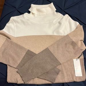 Calvin Klein NWT multicolored turtleneck